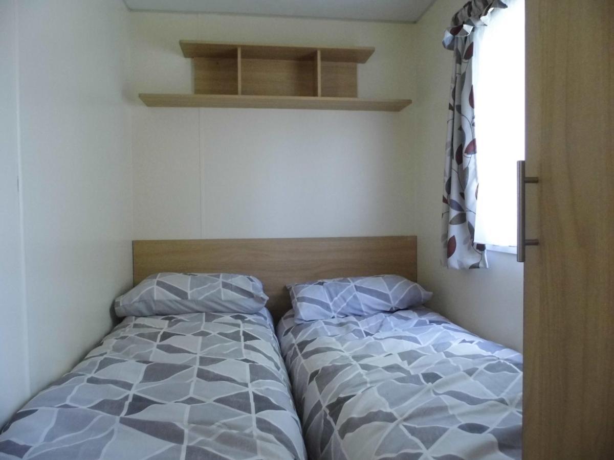 Weeley Oakdene -3 Bedroom Caravan מראה חיצוני תמונה